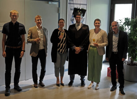 Towards entry "Chris Marzi successfully defends his doctoral thesis"